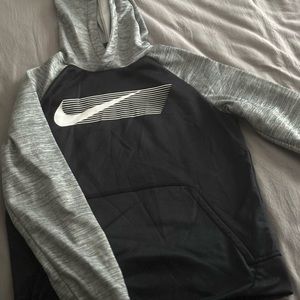 Black and gray kids Nike pullover with hoodie